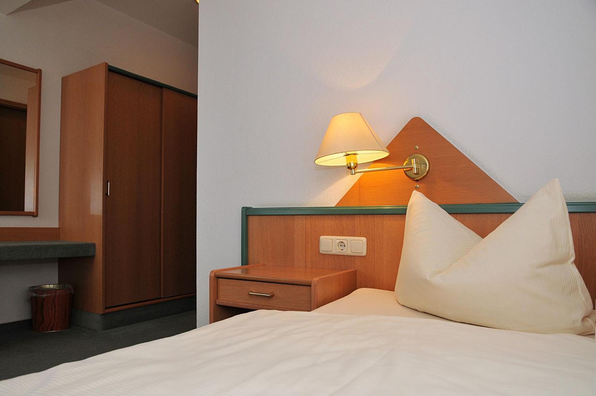 Hotel Friesen Werdau Quarto foto